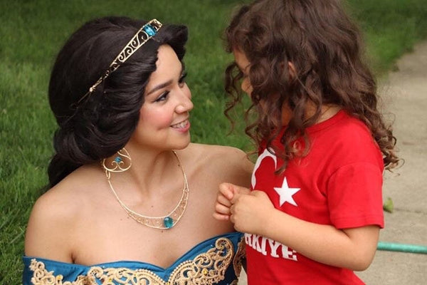 Blue Jewel tiara and jewelry set in gold coloured wire.