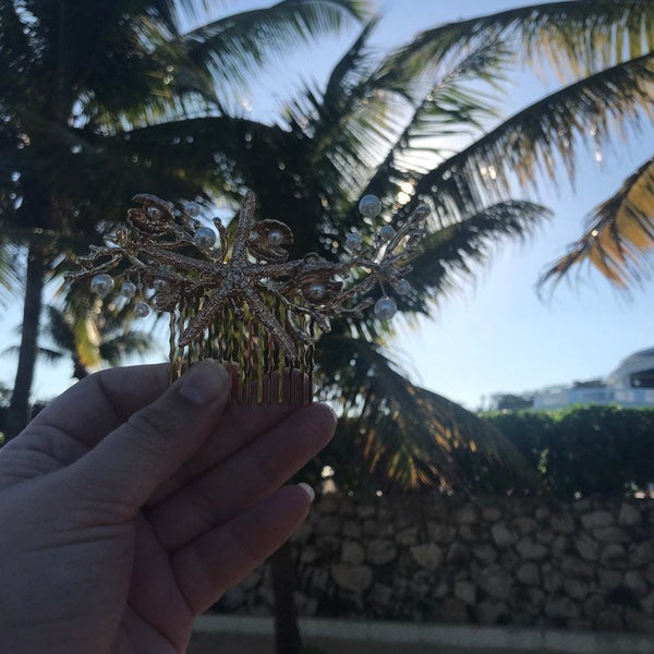 Starfish comb with pearls