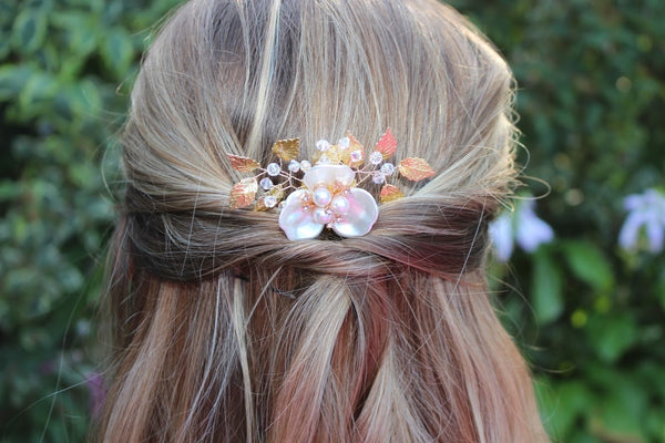 White Pearl Flower Mini Comb