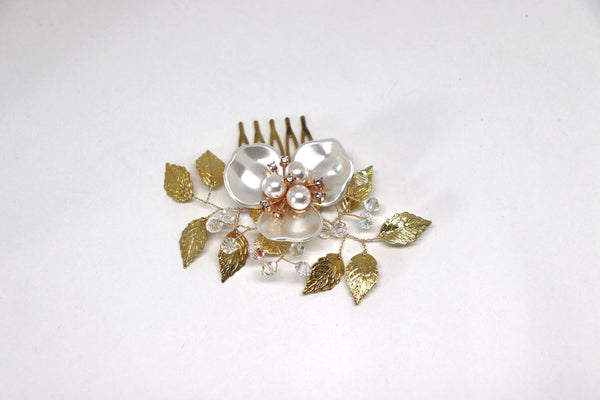 White Pearl Flower Mini Comb